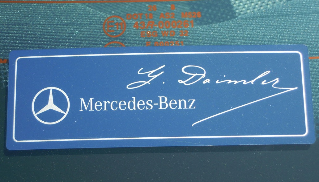 Mercedes-Benz Okazaki ディーラーステッカー